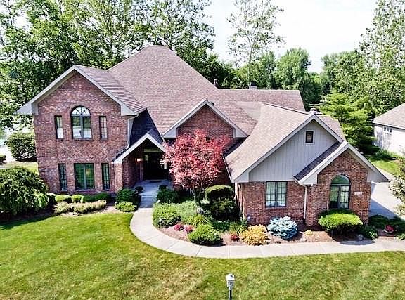 4th image of 5812 E Fall Creek Parkway North Dr #N