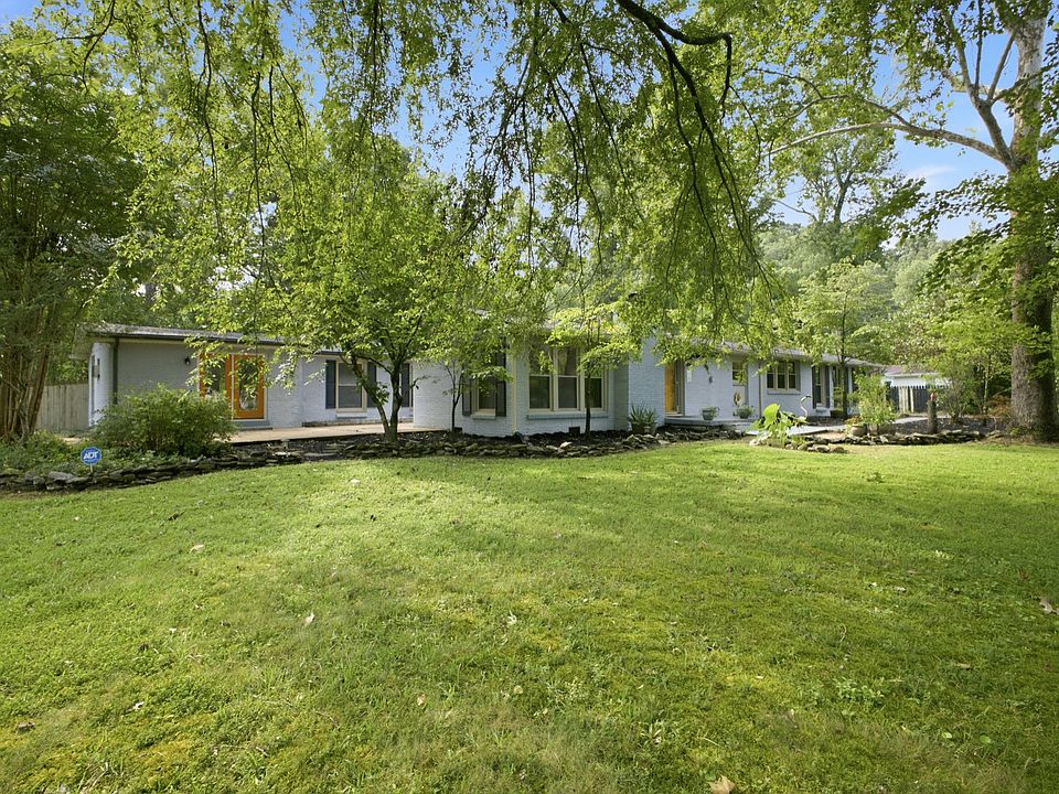 1st image of 202 Harpeth Hills Dr