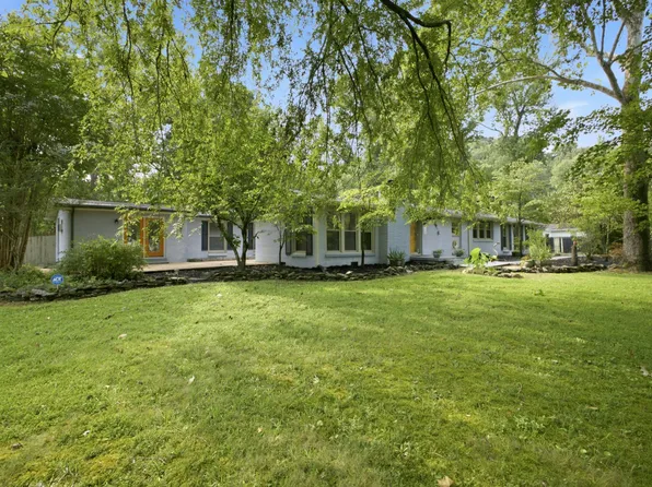 202 Harpeth Hills Dr, Kingston Springs, TN 37082