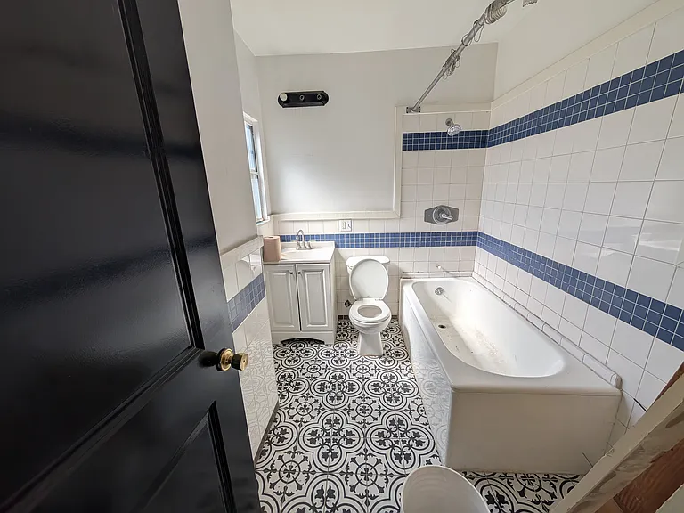 4053 S Budlong Ave #1/2 — Photo 10