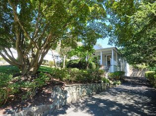 41 Whitewood Ave, New Rochelle, NY 10805