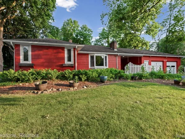 416 E Maple St, Mason, MI 48854