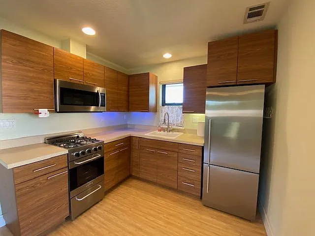 436 Russell St #A — Photo 5