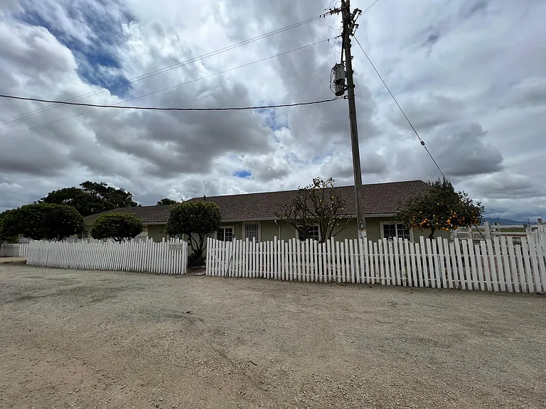 Encinal Rd — Photo 5