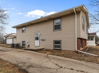 1050 Van Buren Ave, Oshkosh, WI