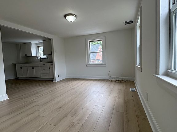 2nd image of 54 Buckingham Street
