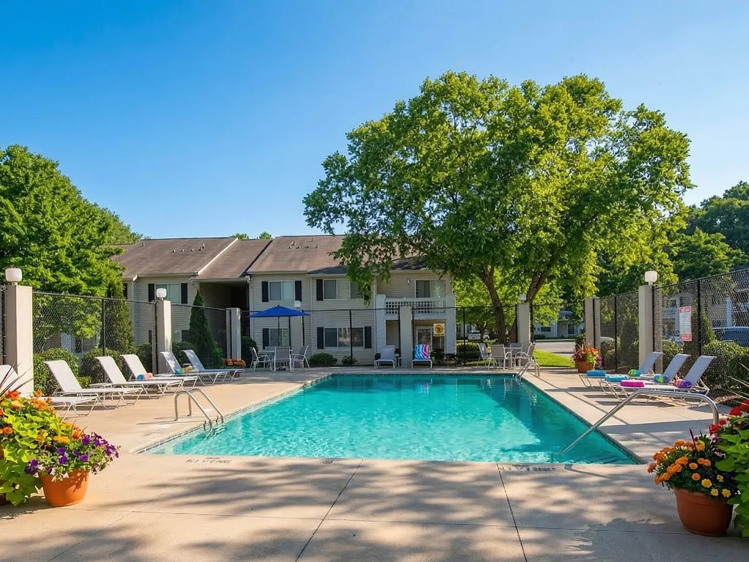Crescent Oaks — Photo 4