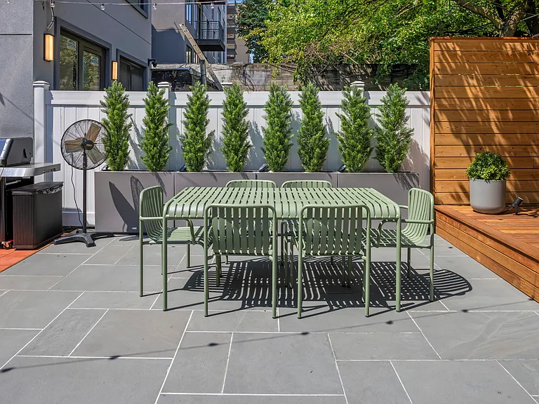 649 De Kalb Ave #1 — Photo 30