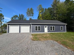 7 Car Ty Ct, Lewiston, ME 04240