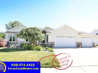 411 W Winrowe Dr, Appleton, WI 54913