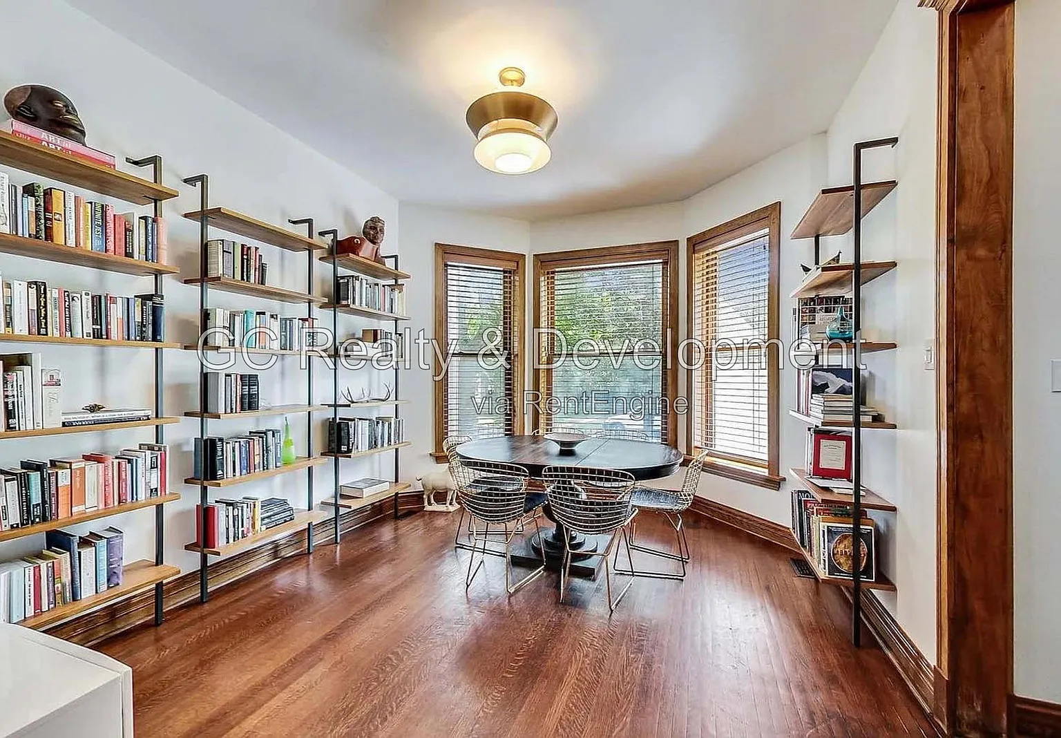 4 bed, 2.5 bath, 2500 sqft, $3,350 — Photo 4