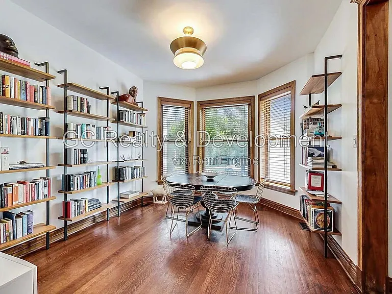 4936 S Saint Lawrence Ave — Photo 4