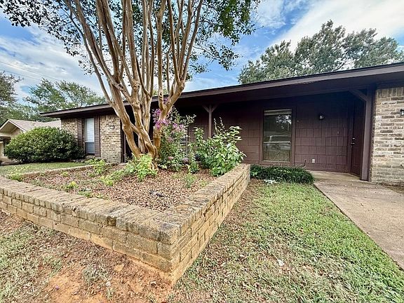 5th image of 506-512 Rosedale St