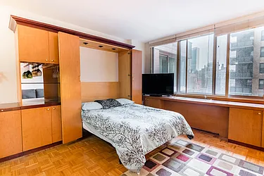 Rented by BARNES New York