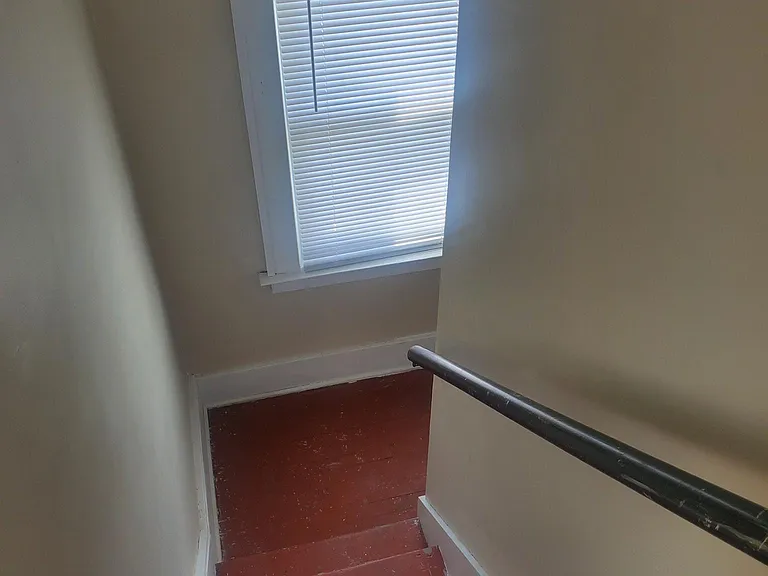 3345 Hogarth Ave #2 — Photo 37