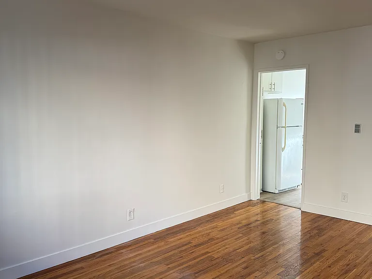 943 N Orange Grove Ave #3 — Photo 9