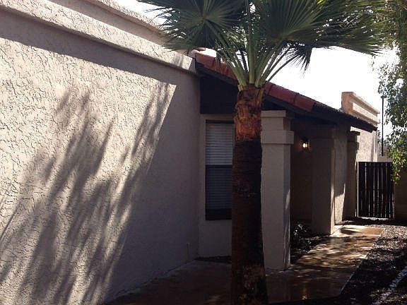 5th image of 1167 W Laredo St
