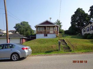 3711 43rd St, New Brighton, PA 15066