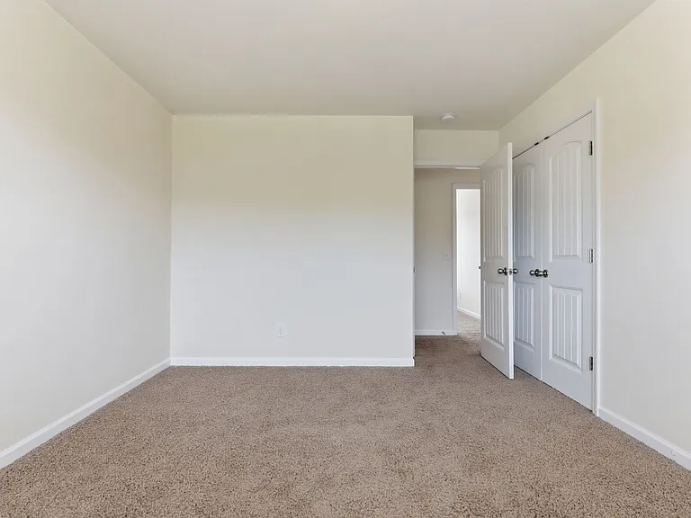1672 Stonewater Dr — Photo 16