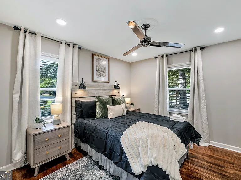 1131 Stoneybrook Rd — Photo 16