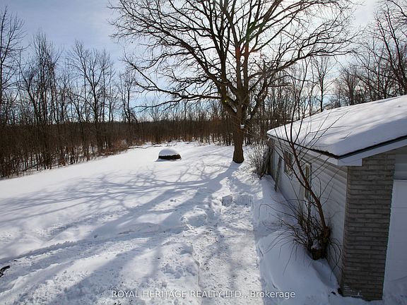 3rd image of 444 Lazier Rd