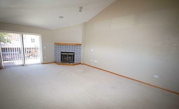 5th image of 350 N Detroit St APT 204