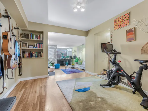 425 East 26th Street image 15 of 19