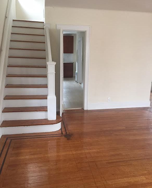 2nd image of 246 Ave 134 Rd