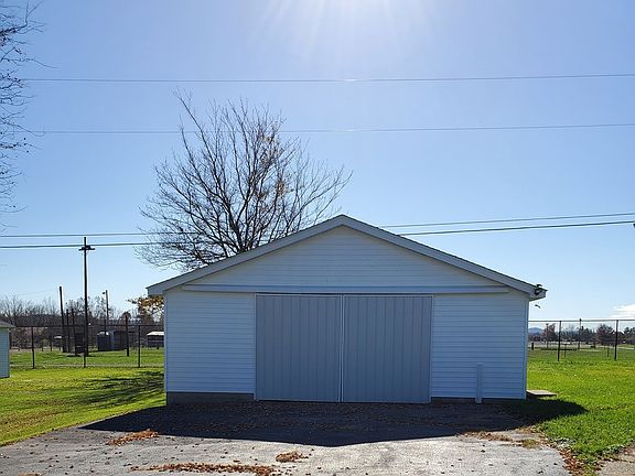 3rd image of 4257 W Ky 10