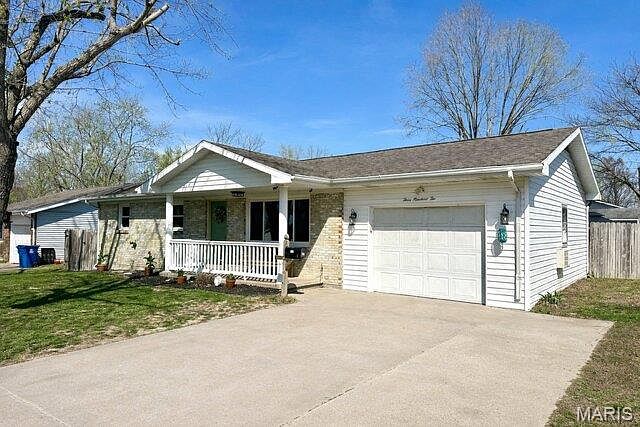 1st image of 302 Susan St