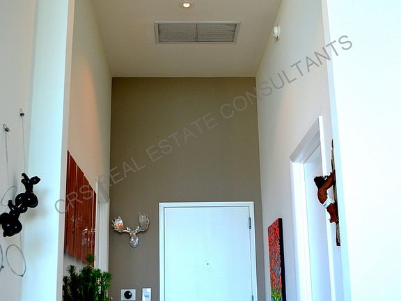 4th image of 1900 N Bayshore Dr APT 916