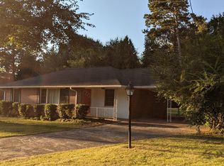 300 Robin Ln SE, Marietta, GA 30067