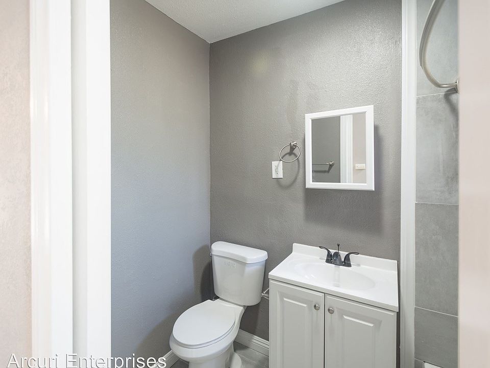 2nd image of 771 Alamitos Ave #771