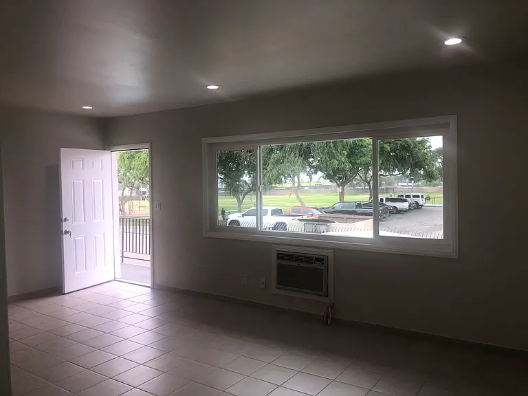 5461 Kingsley St #D — Photo 6