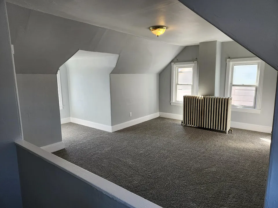 41 Glen Ave #2