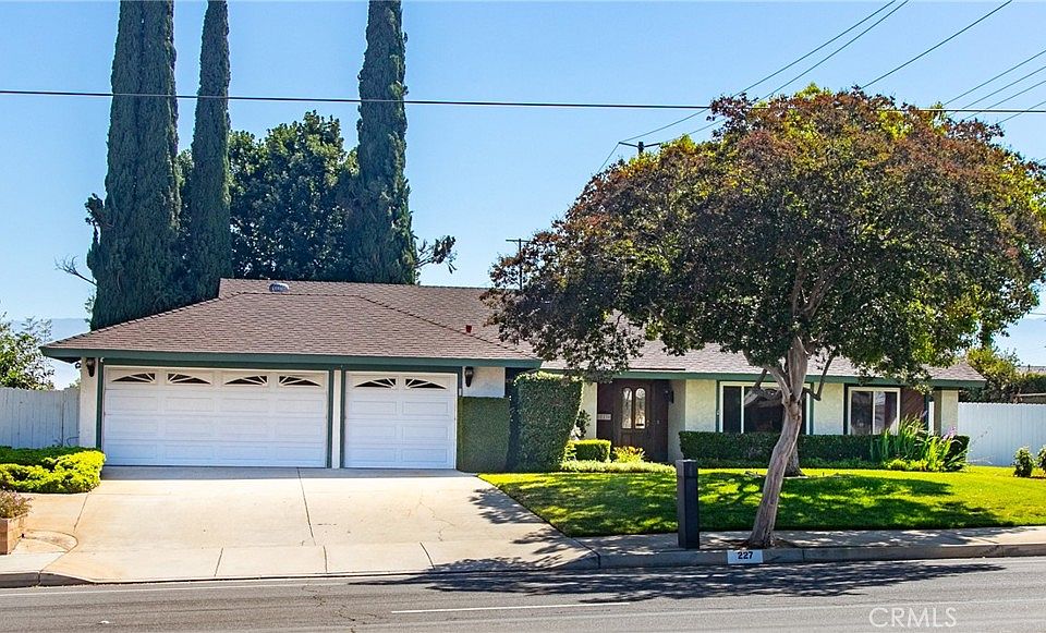 1st image of 227 S San Mateo St