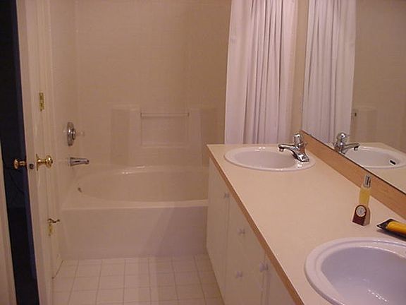 5th image of 1434 242nd Pl SE
