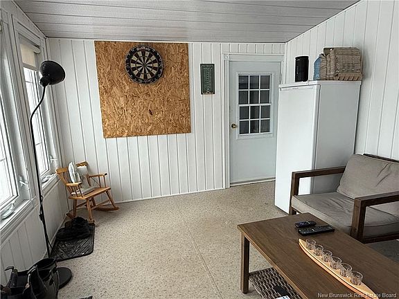 4th image of 69 Church St