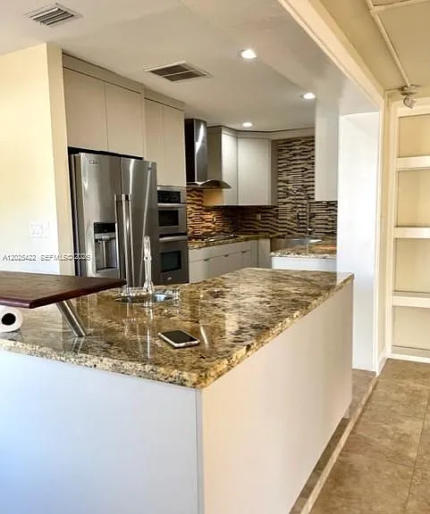 720 N 64th Ave — Photo 13