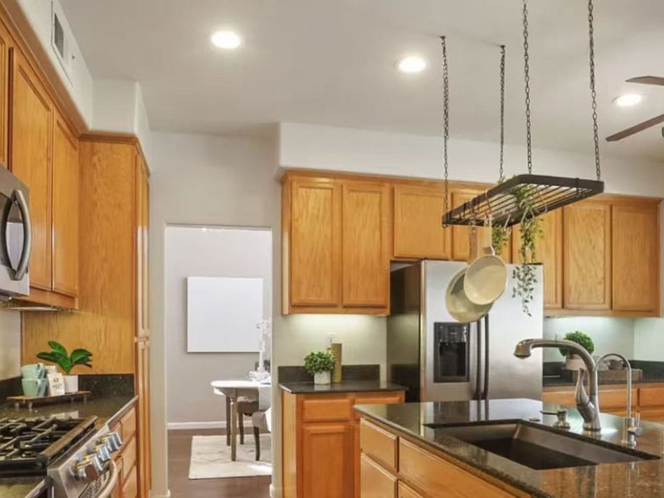 1st image of 483 Montclair Ln
