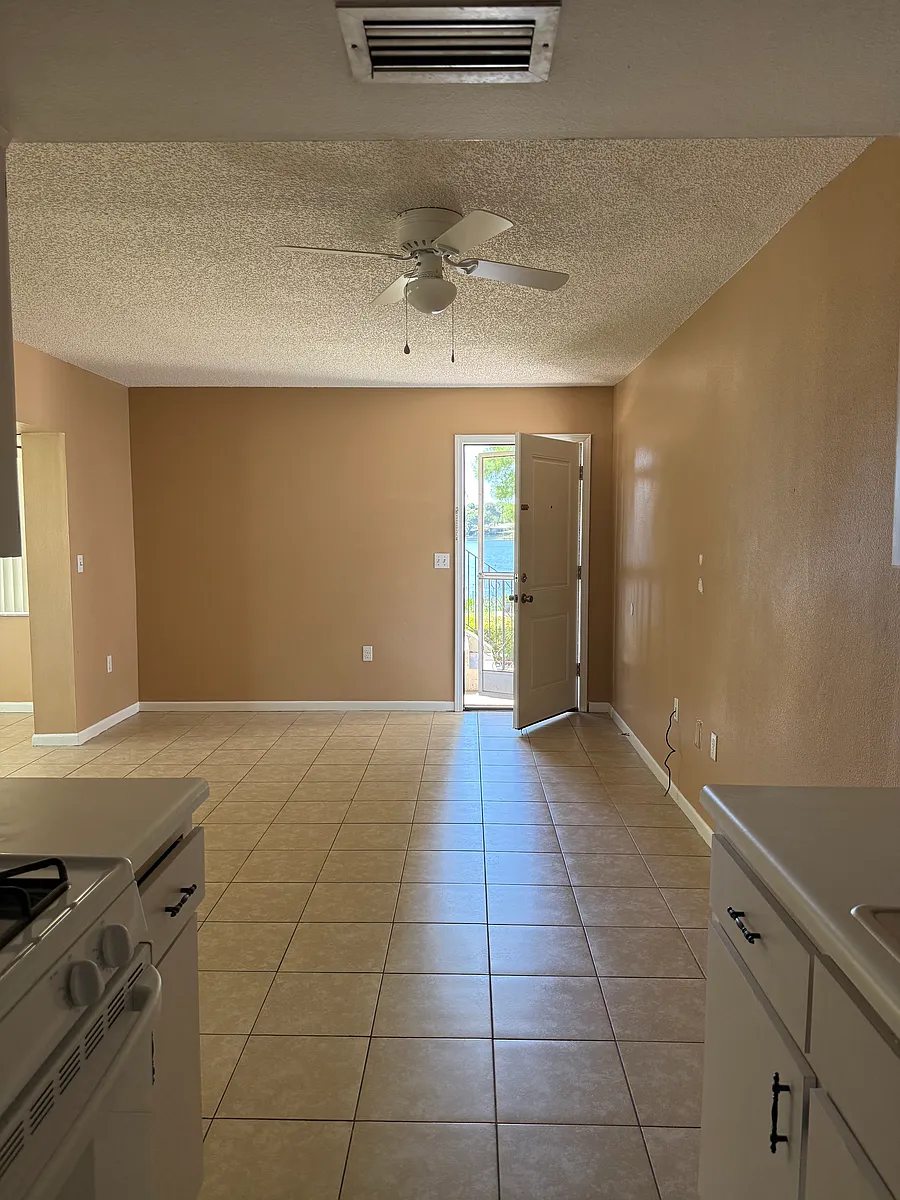 Building Photo - 1103 Cypress Gardens Blvd #16