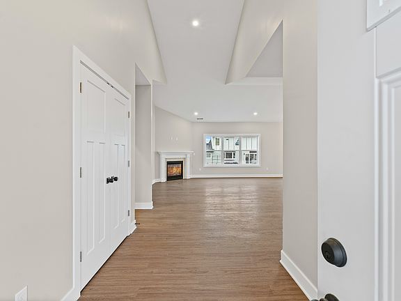 4th image of 3402 Melissa Ln