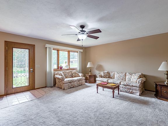 4th image of 2051 Heatherlynn Dr APT J-1