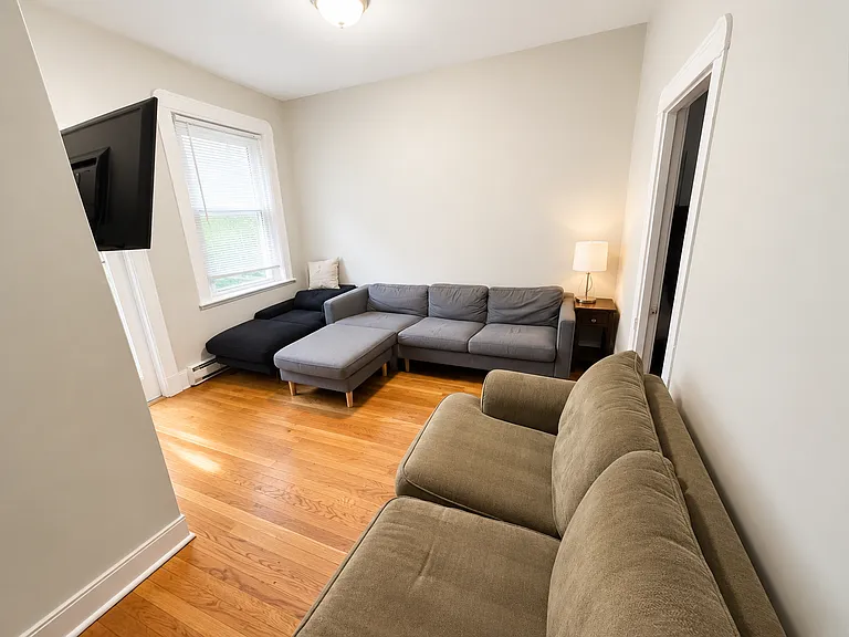 9 Noyes Pl #1A — Photo 8