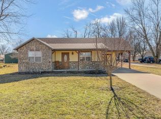 315 E Walnut St, Alba, MO 64830