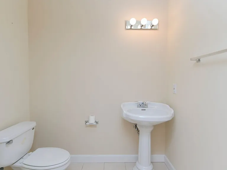 108 Hastings Point Dr — Photo 20