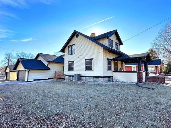 502 State St, Emmetsburg, IA 50536