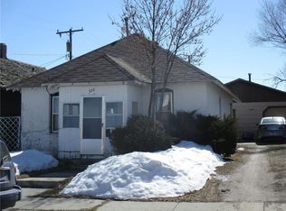 320 2nd St W, Hardin, MT 59034