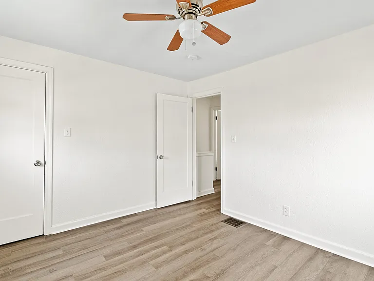 1725 E Frankfort St #1725 — Photo 7