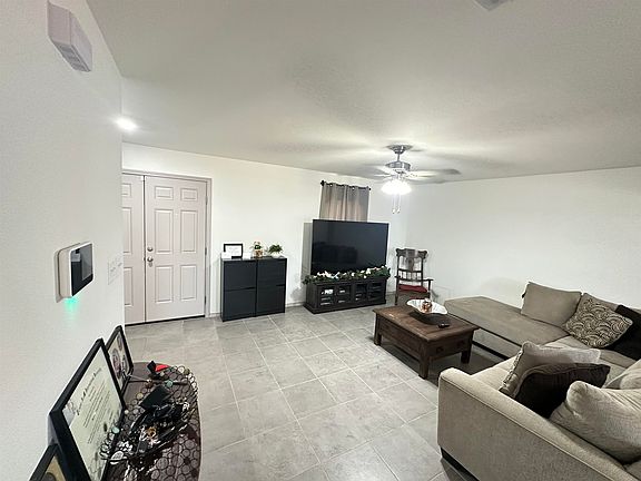 3rd image of 3613 Joaquin Ponce Dr